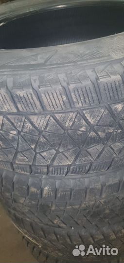 Bridgestone Blizzak DM-V1 2.25/65 R17