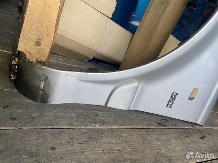 Крыло переднее левое Hyundai Trajet