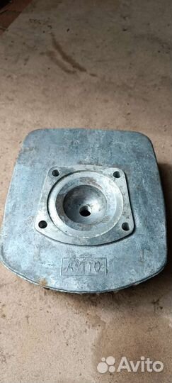 Карбюратор к65в. Головка блока цилинд восход,новая