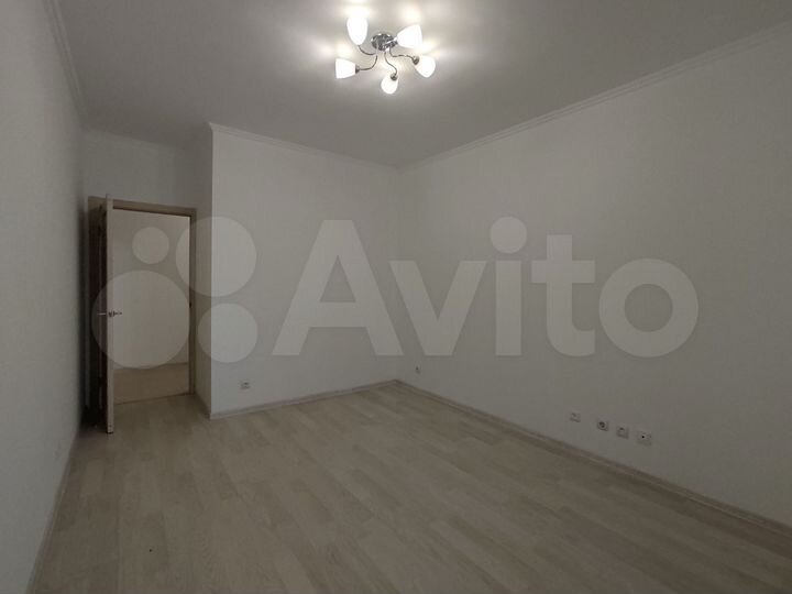 Аукцион: 2-к. квартира, 52,6 м², 21/23 эт.