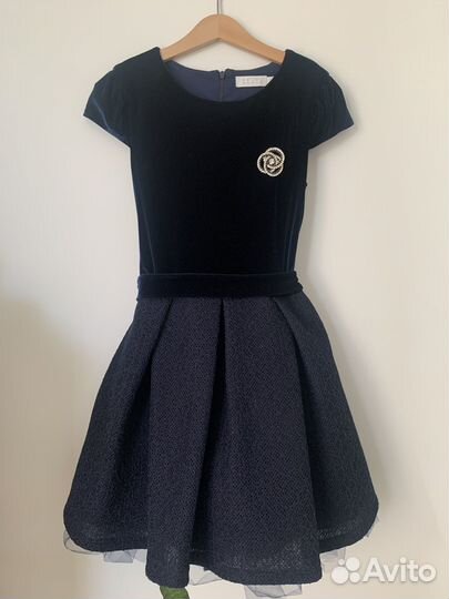 Платье нарядное на девочку 140 146