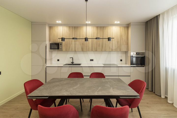 3-к. квартира, 92 м², 4/9 эт.