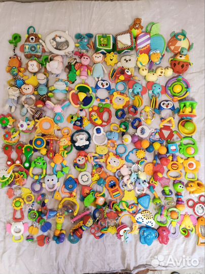 Погремушки Chicco Fisher price Tiny love и др