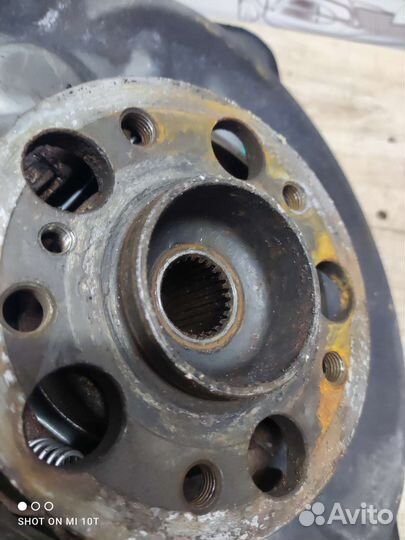 Ступица задняя левая мерседес w209