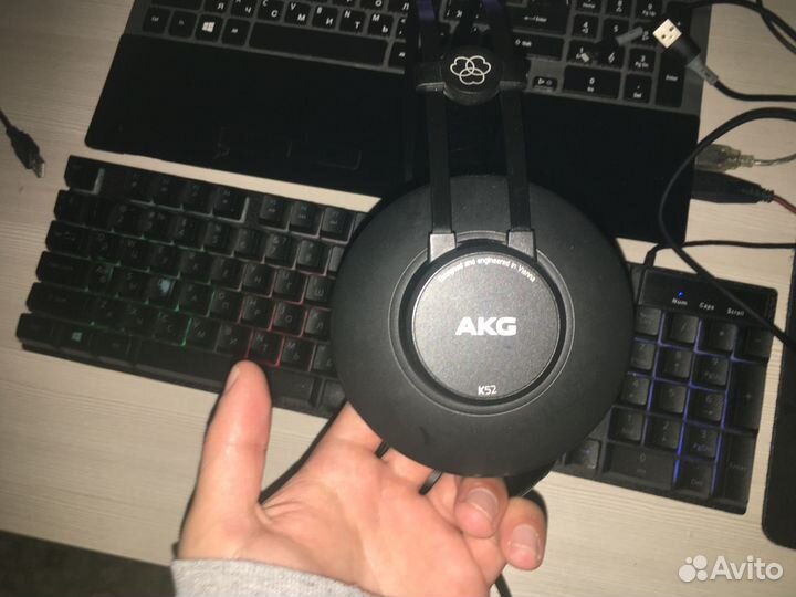 Студийные наушники akg k 52