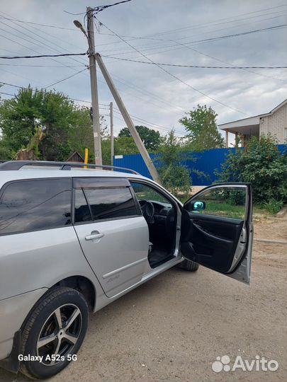 Toyota Corolla Fielder 1.5 AT, 2004, 318 000 км