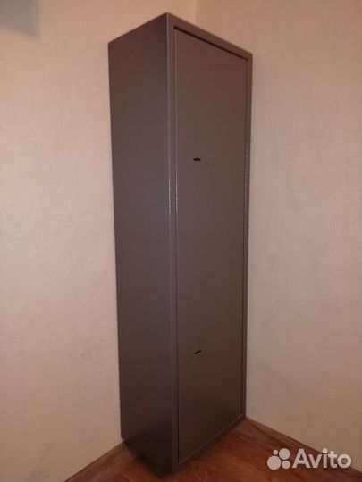 Оружейный сейф (шкаф)