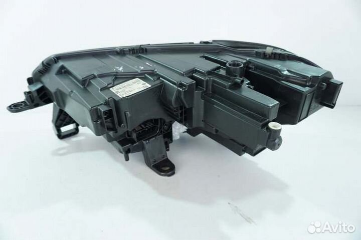 Фара правая Volkswagen Polo 6 2020
