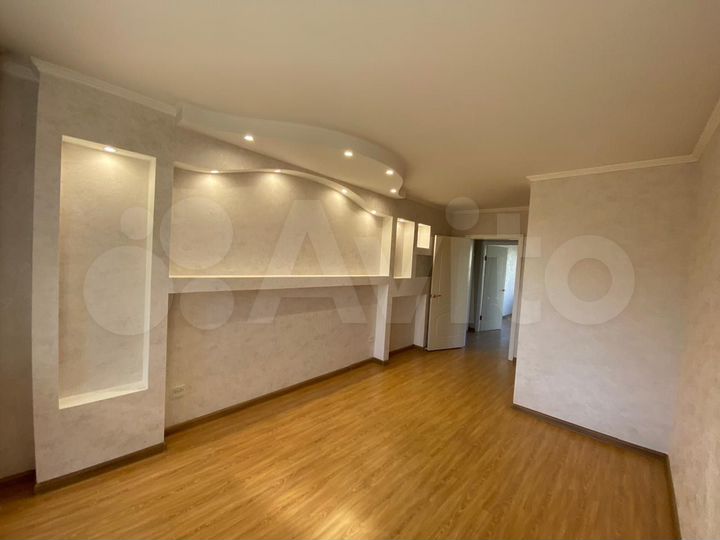 3-к. квартира, 83 м², 4/12 эт.