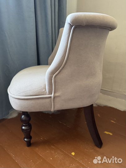 Кресло велюровое удобное