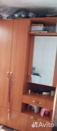 Прихожая бу; кухонный гарнитур бу, стенка