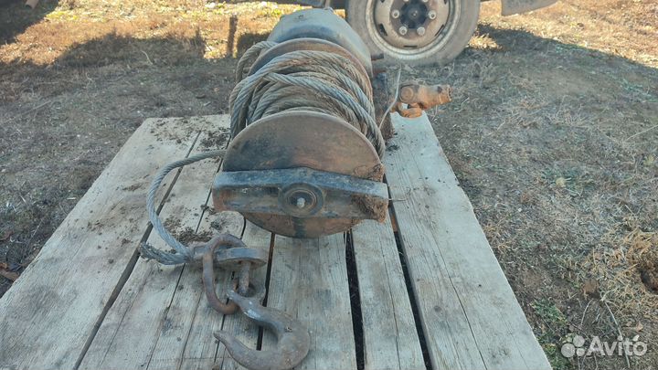 Механическая лебëдка Газ 66
