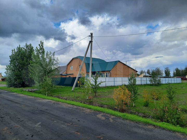 Дом 350 м² на участке 15 сот.