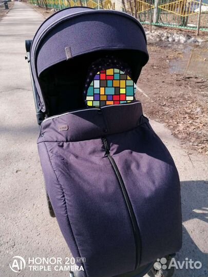 Прогулочная коляска всесезонная