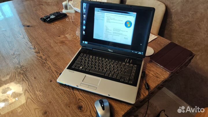 Ноутбук FujitsuSiemens Amilo PA 1510 в идеале