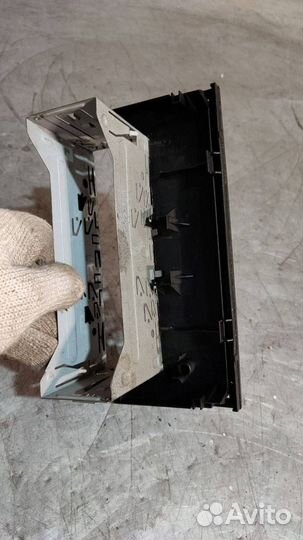 Рамка магнитолы Ford Transit Connect 2009