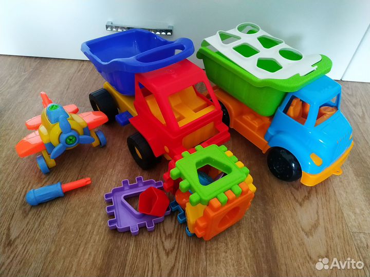 Развивающие игрушки