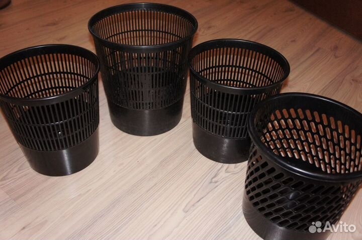 Канцелярские принадлежности много