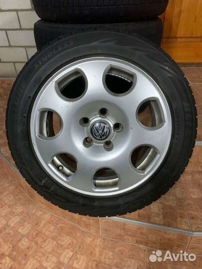 Bridgestone Blizzak Revo GZ 205/55 R16