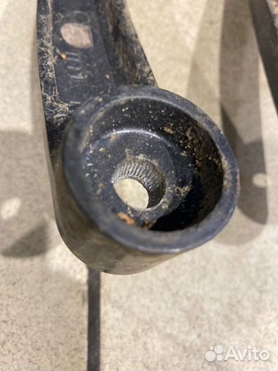 Поводок дворников Kia Optima 3 L4KA 2 2012