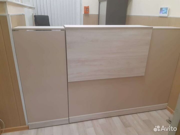 Ресепшн, стойка администратора