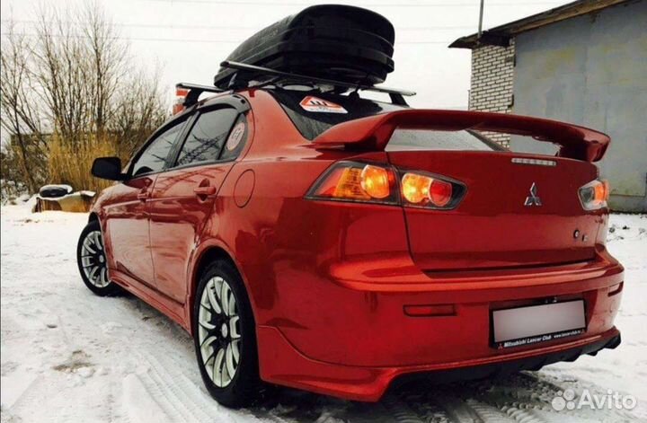 Накладка на задний бампер lancer 10