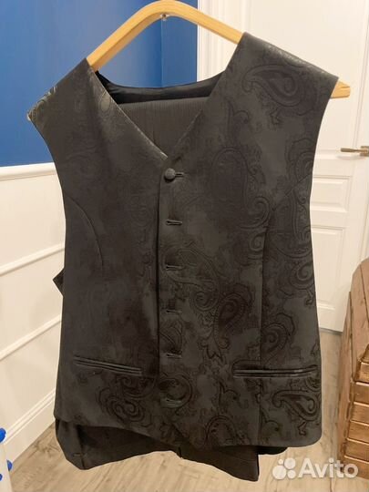 Костюм деловой мужской тройка черный