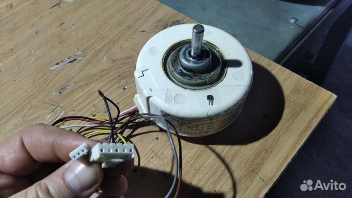 Моторчик внутреннего блока сплит системы