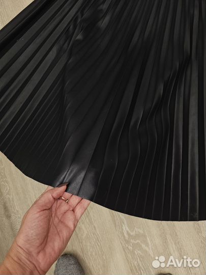 Юбка кожаная плессированная 46