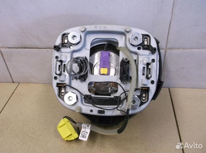 Подушка безопасности в рулевое колесо Golf V 2003