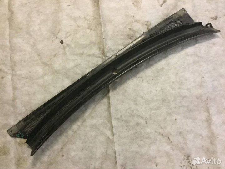 Решетка стеклоочистителей (жабо) Mazda Bt-50