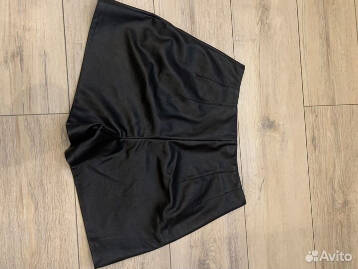 Кожаные шорты для девочки