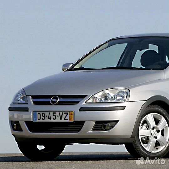Бампер передний в цвет Opel Corsa C (2003)