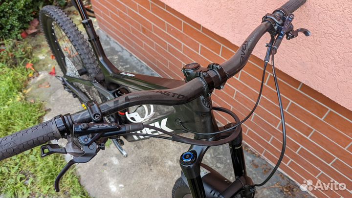 Enduro Trek slash 9.8 XT карбон. Л размер