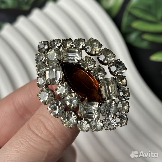 Ретро брошь