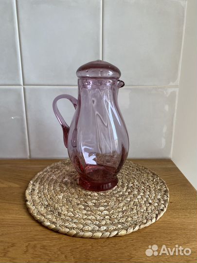 Стеклянный графин