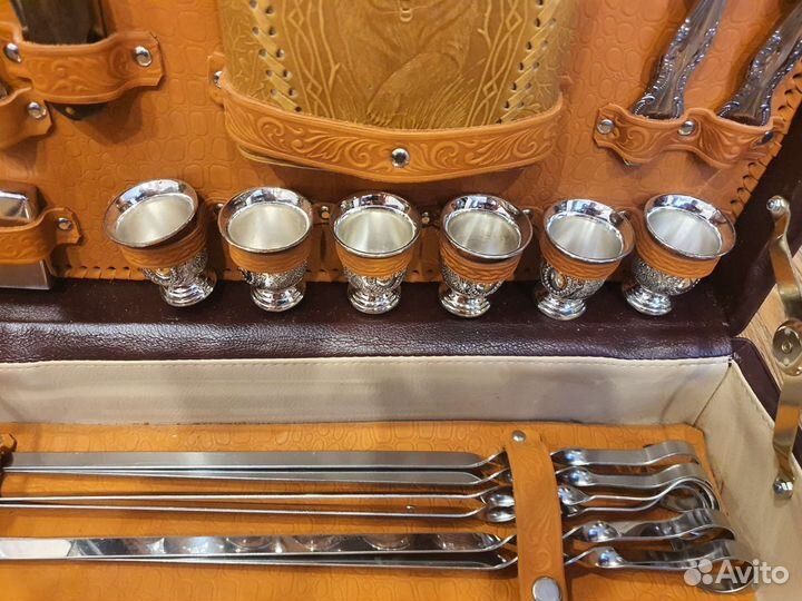 Набор для пикника в дипломате на 6 персон