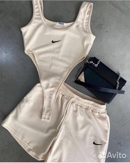 Костюм nike, шорты и боди