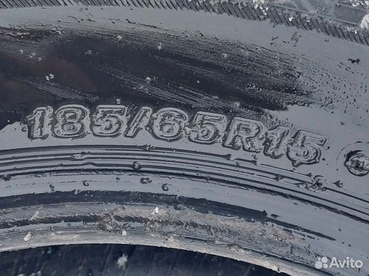 Bridgestone Blizzak Revo GZ 185/65 R15