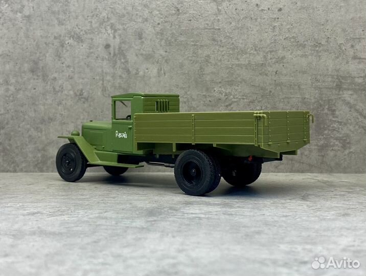 Коллекционная модель зис-5В грузовик 1:43