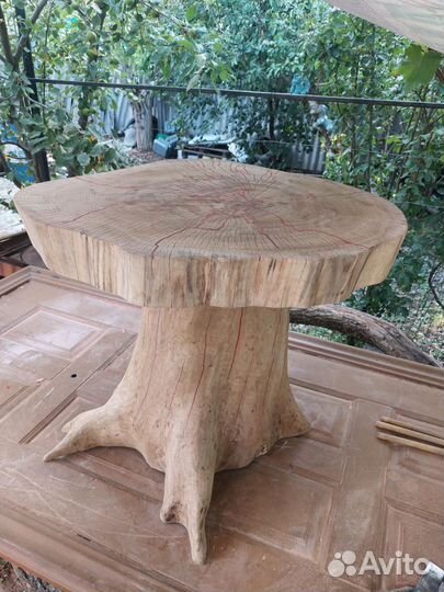 Дубовый стол