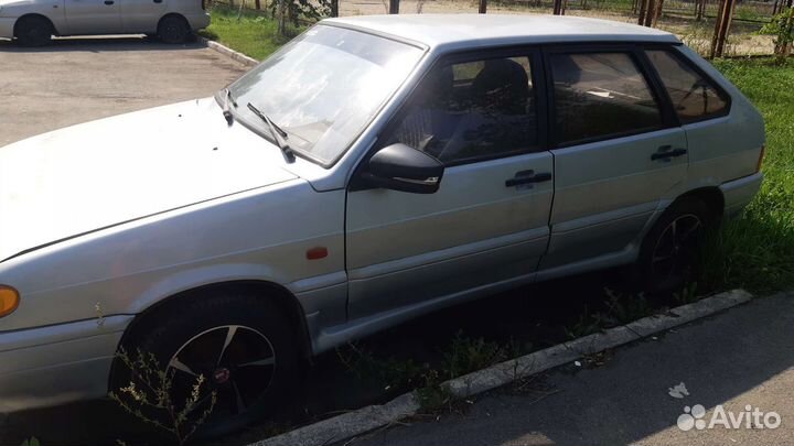 ВАЗ 2114 Samara 1.5 МТ, 2002, битый, 300 000 км