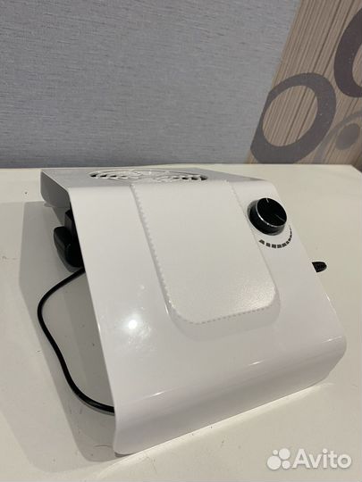 Вытяжка для маникюра настольная