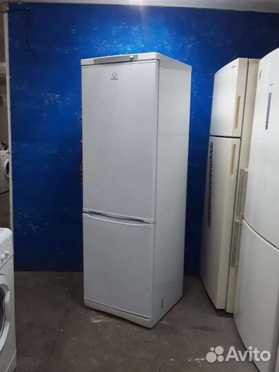Холодильник двухкамерный бу Indesit высокий гарант