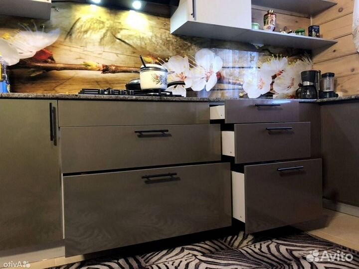 Кухонный гарнитур 