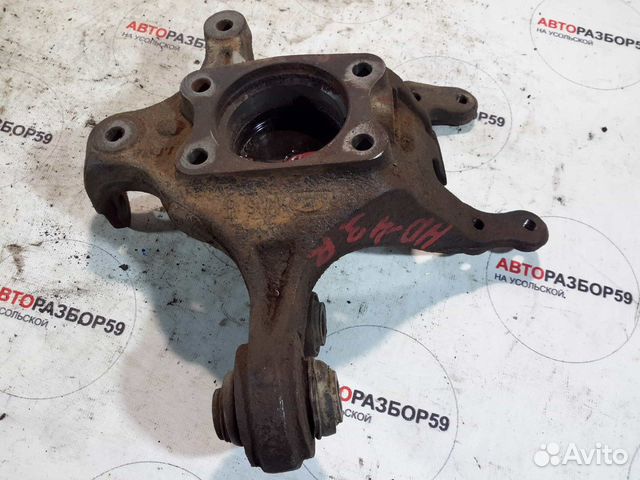 Кулак задний правый Hyundai Elantra HD