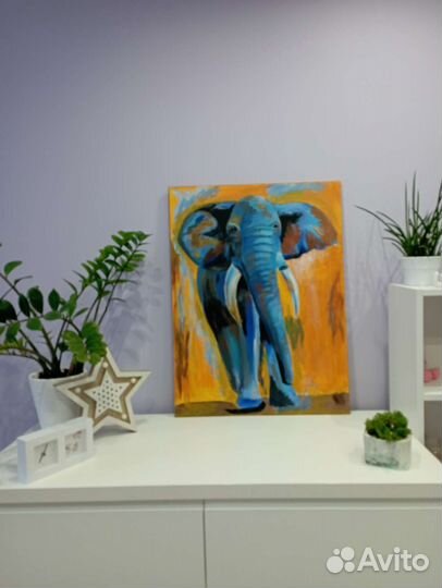 Картина со слоном