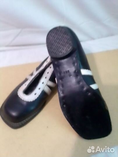 Лыжные ботинки классические