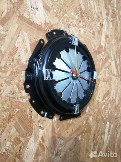 Часы из авто запчастей