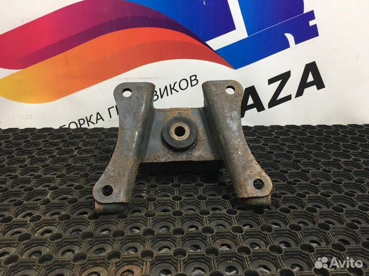 Кронштейн крепления задней рессоры